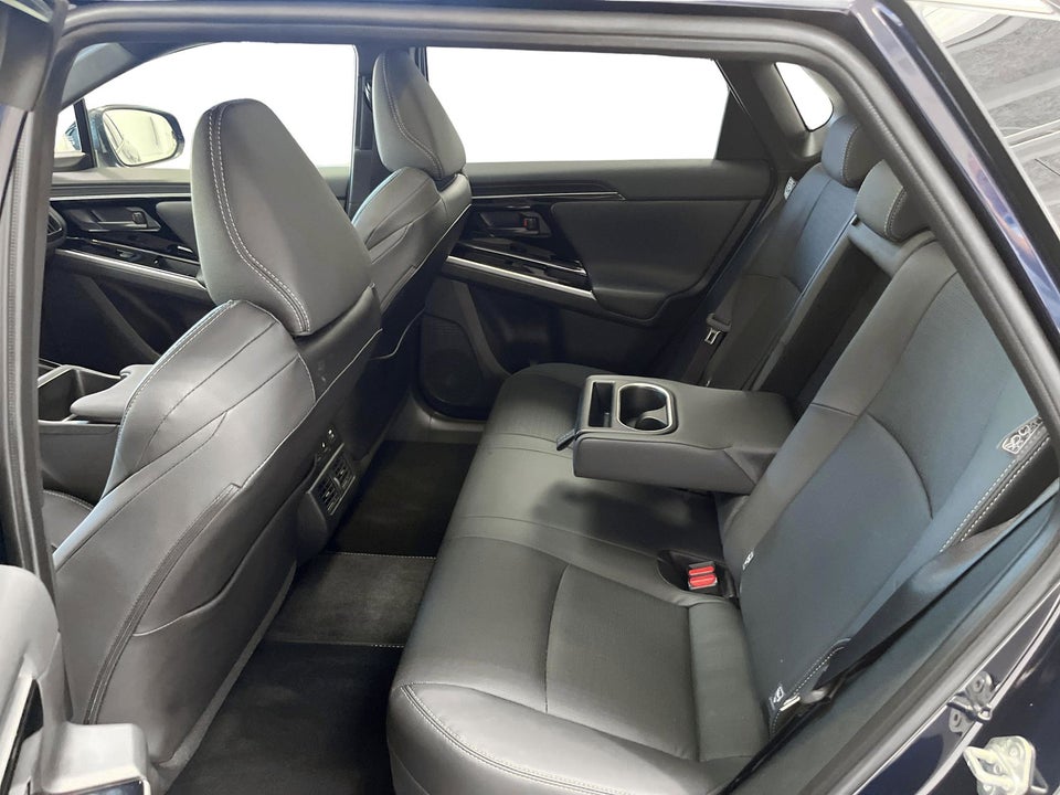 Toyota bZ4X Executive AWD 5d