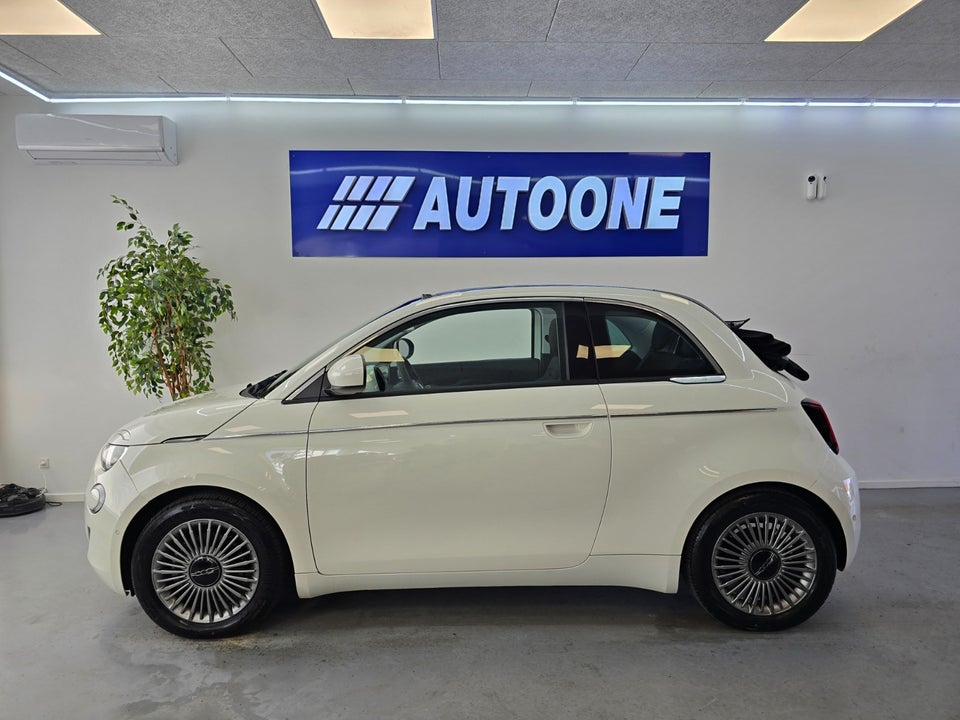 Fiat 500e 42 Icon Cabrio 2d