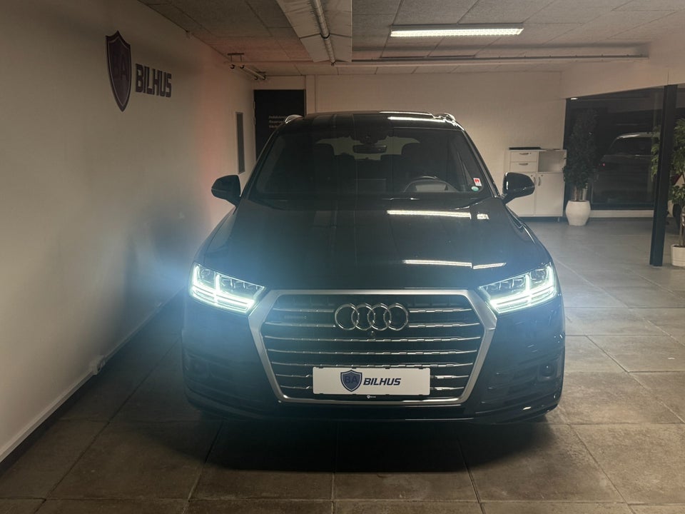 Audi Q7 3,0 TDi 272 S-line quattro Tiptr. 7prs 5d