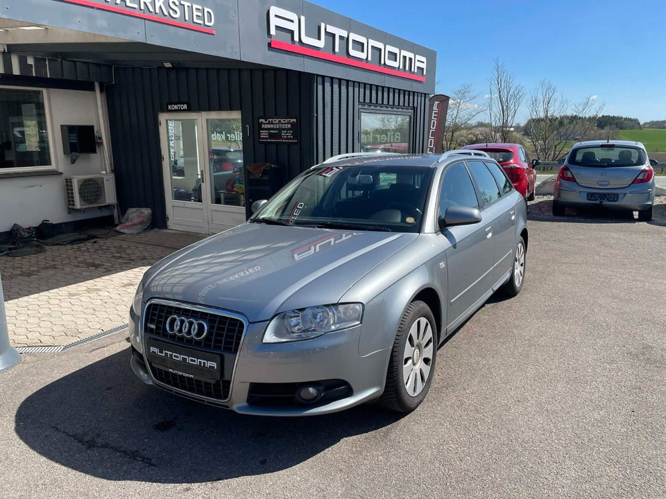 Audi A4 2,0 S-line Avant 5d