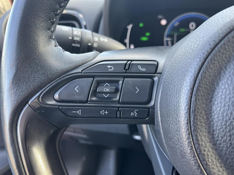 Toyota Yaris 1,5 Hybrid Style e-CVT 5d