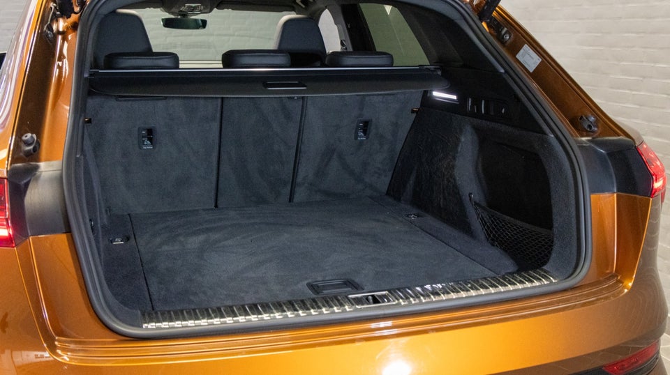 Audi e-tron 55 S-line quattro 5d