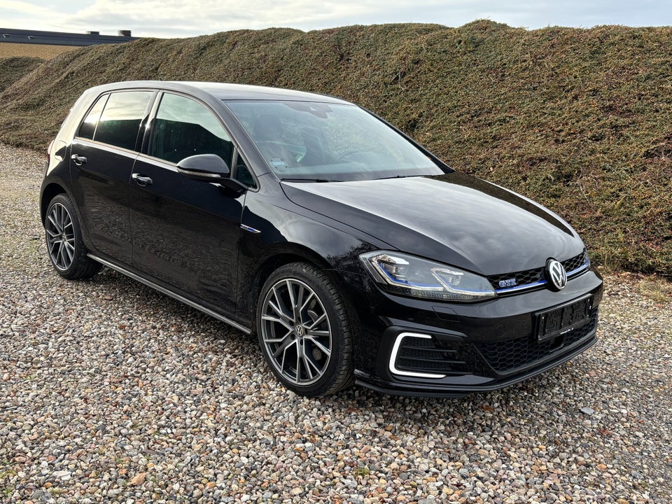 VW Golf VII 1,4 GTE DSG 5d
