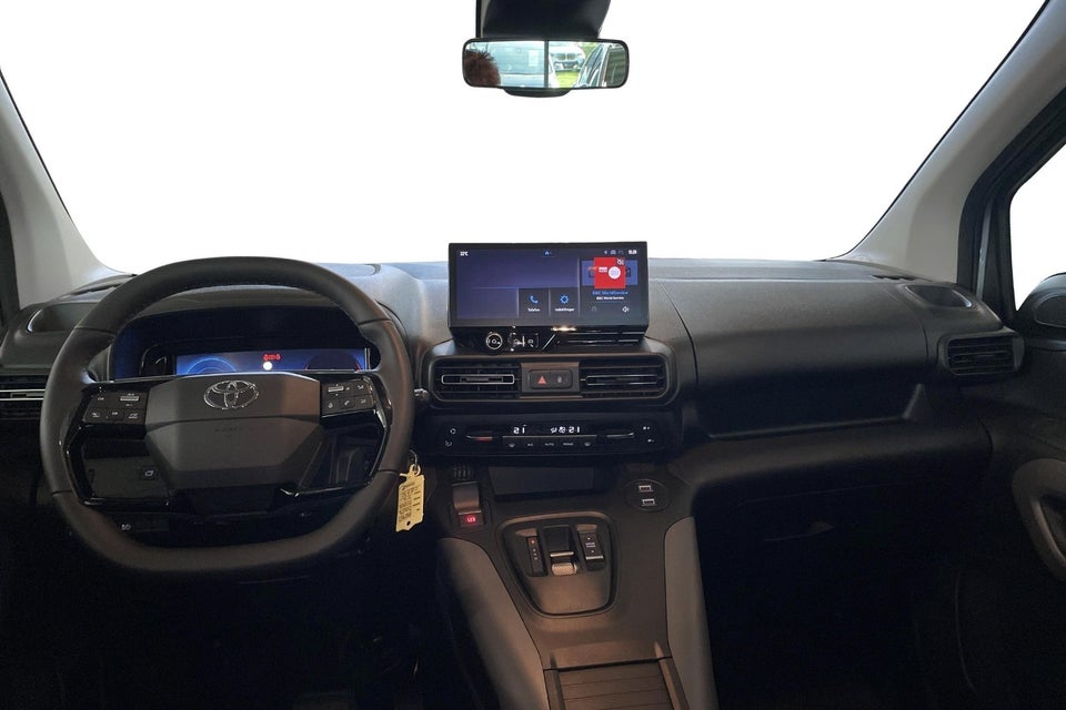 Toyota ProAce City Verso 50 Medium Family 5d