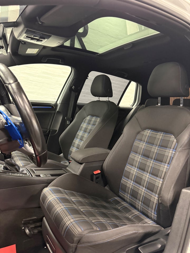 VW Golf VII 1,4 GTE DSG 5d