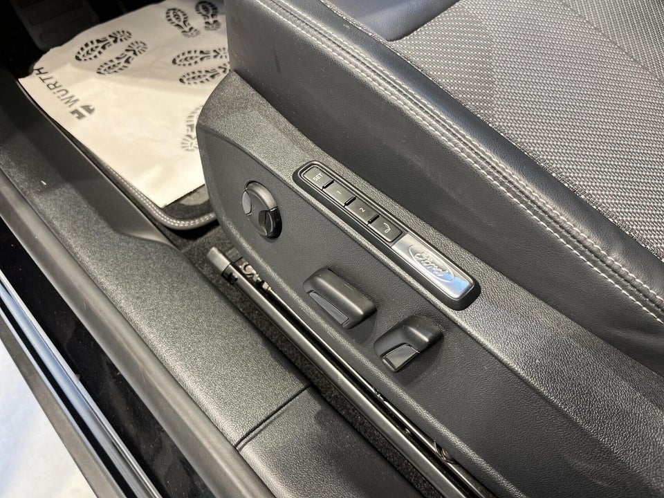 Ford Explorer 82 Select Extended Range 5d