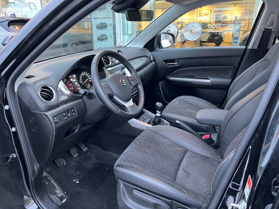 Suzuki Vitara 1,4 mHybrid Adventure 5d
