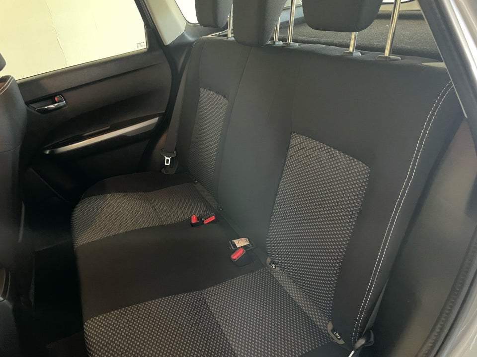 Suzuki Vitara 1,4 mHybrid Active 5d