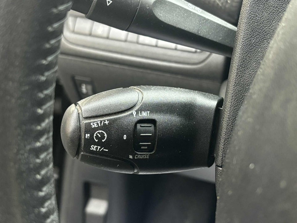 Peugeot 2008 1,2 VTi 82 Access 5d