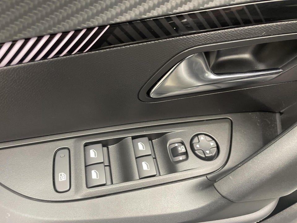 Peugeot e-2008 50 Allure 5d