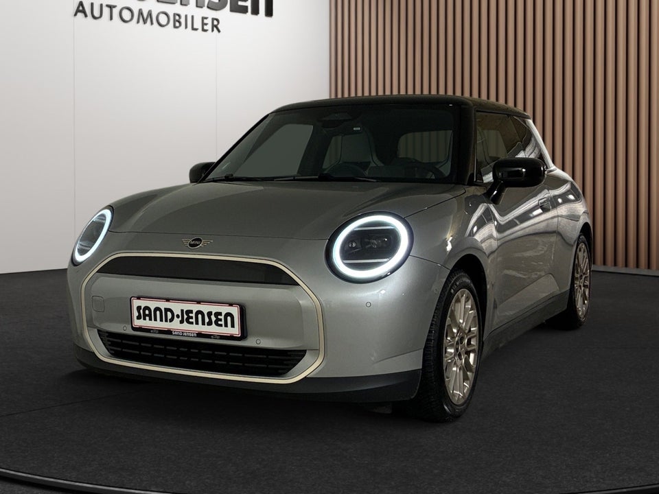 MINI Cooper E Favoured Trim M 3d