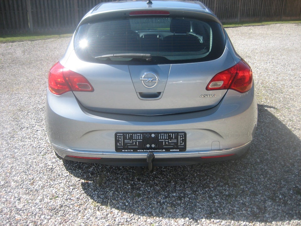 Opel Astra 1,4 100 Limited 5d