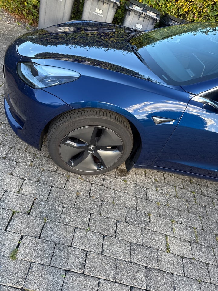 Tesla Model 3 Long Range AWD 4d