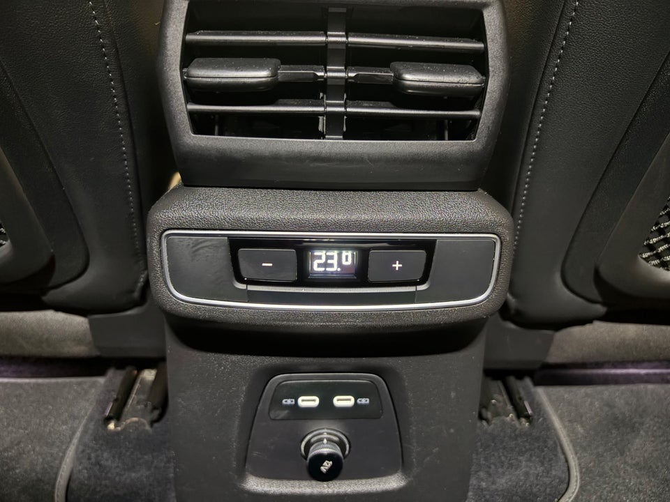 Audi Q4 e-tron 40 S-line 5d