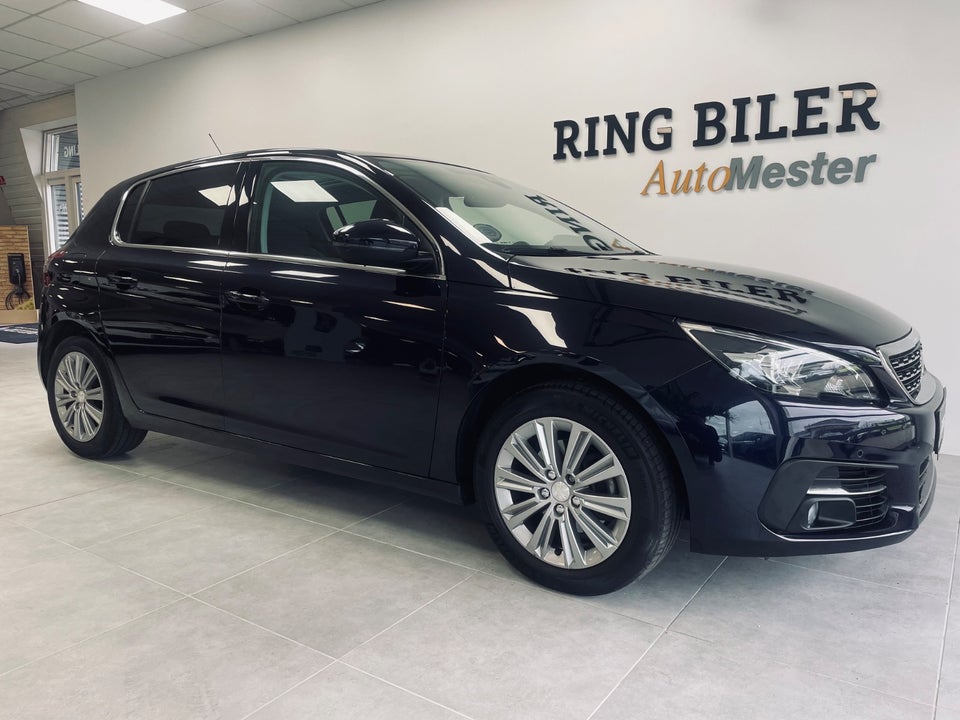 Peugeot 308 1,2 PureTech 130 Allure Sky 5d