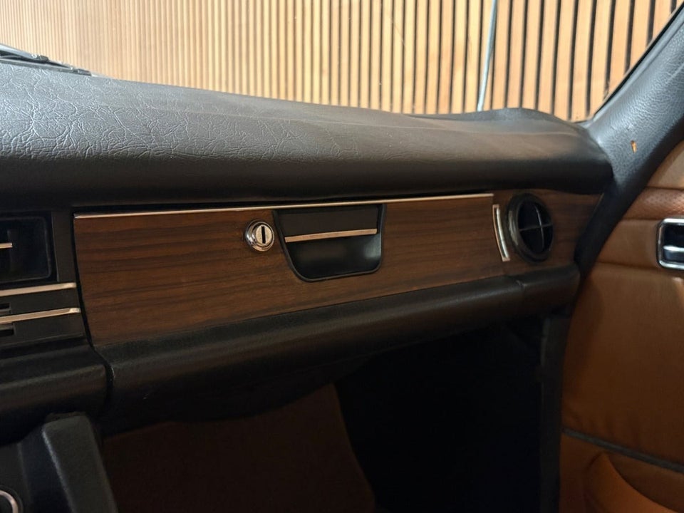 Mercedes 250 CE 2,5 Coupé aut. 2d