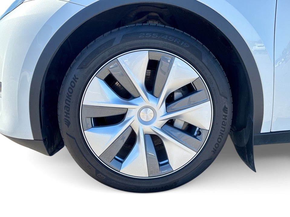 Tesla Model Y Long Range AWD 5d
