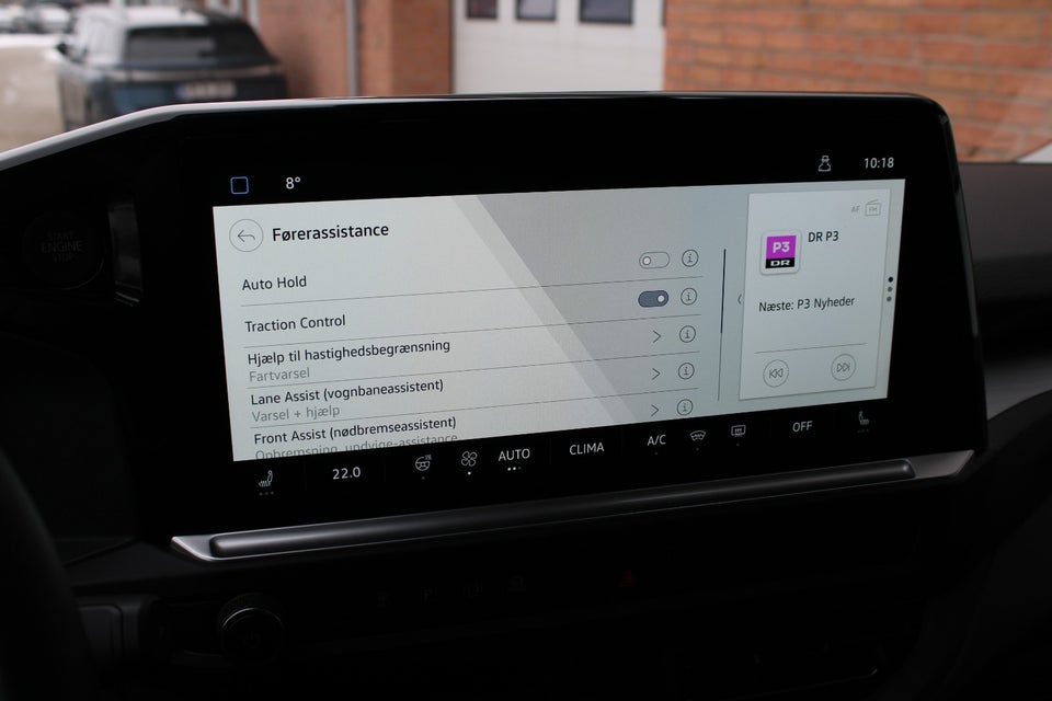 VW e-Caravelle 64 Life SWB