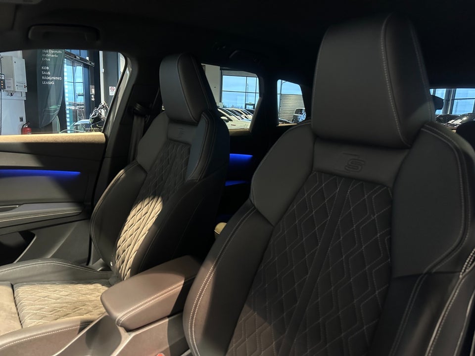 Audi Q4 e-tron 50 S-line quattro 5d