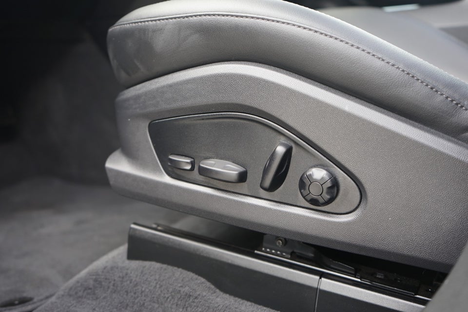 Porsche Macan 4 5d