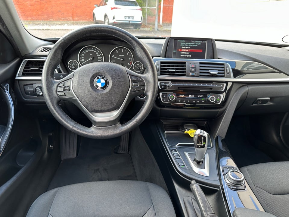 BMW 320d 2,0 Touring Executive aut. 5d