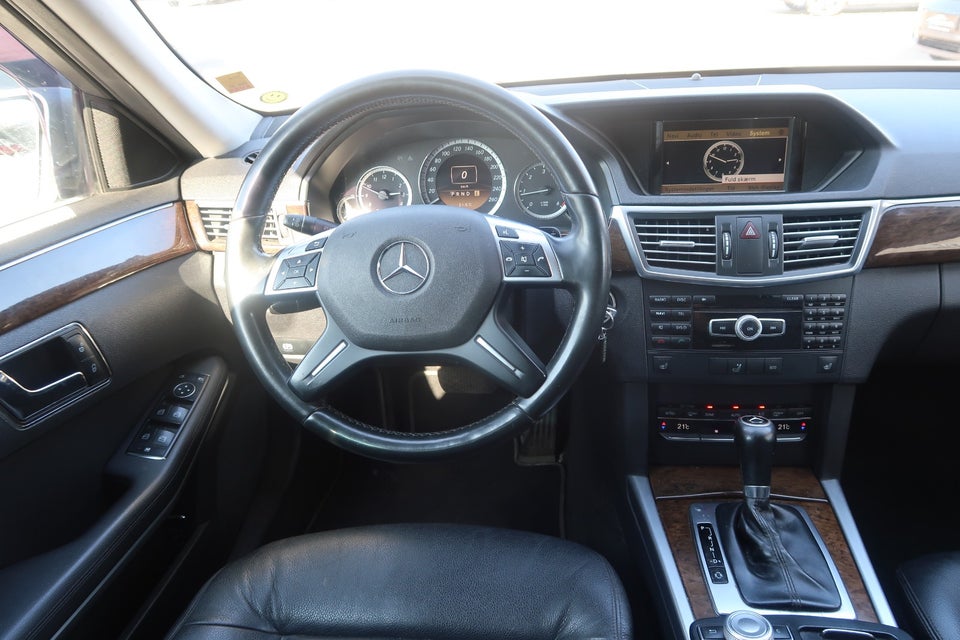 Mercedes E200 2,2 CDi Elegance stc. aut. BE 5d