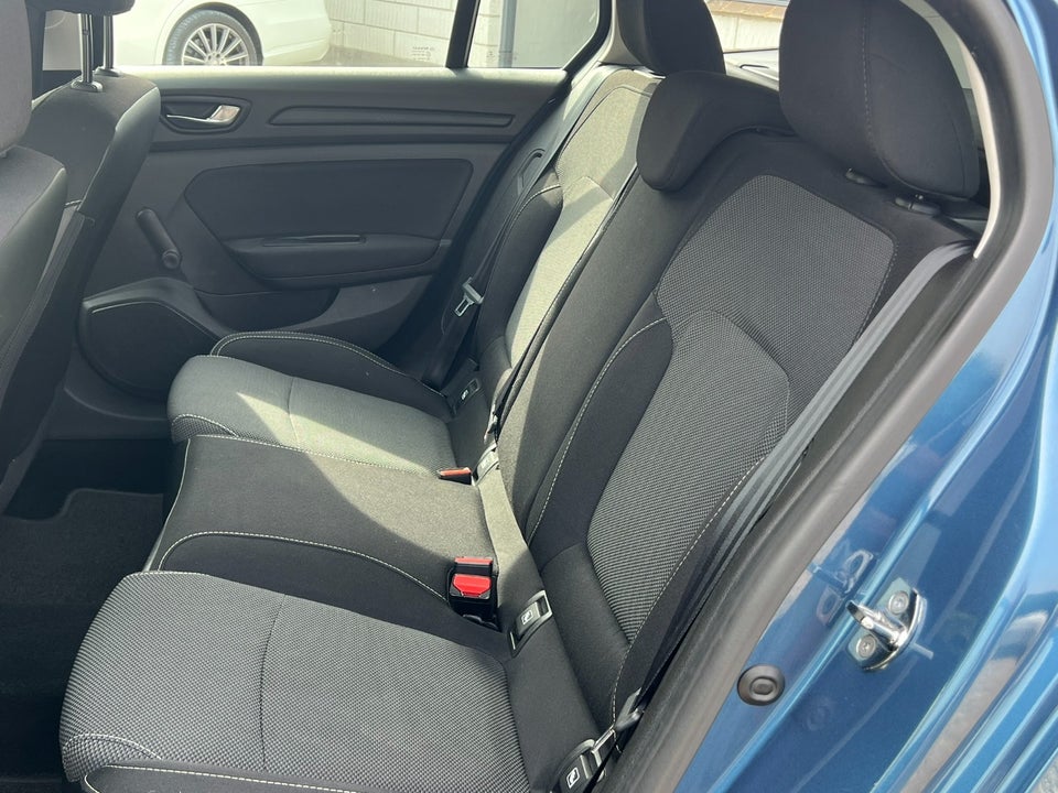 Renault Megane IV 1,2 TCe 100 Life Sport Tourer 5d