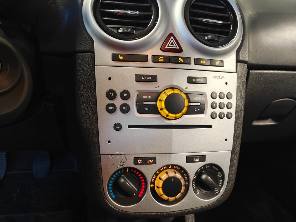 Opel Corsa 1,2 16V Enjoy 5d