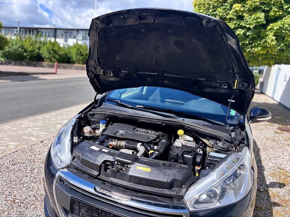 Peugeot 208 1,6 BlueHDi 100 Active 5d