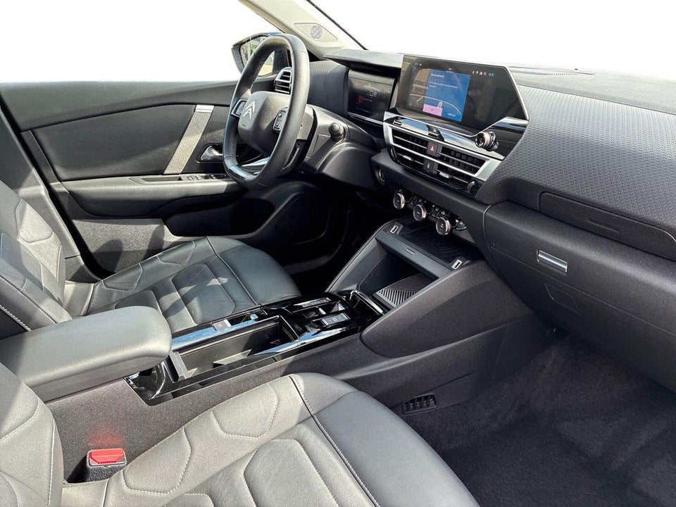 Citroën ë-C4 X 50 Shine 4d