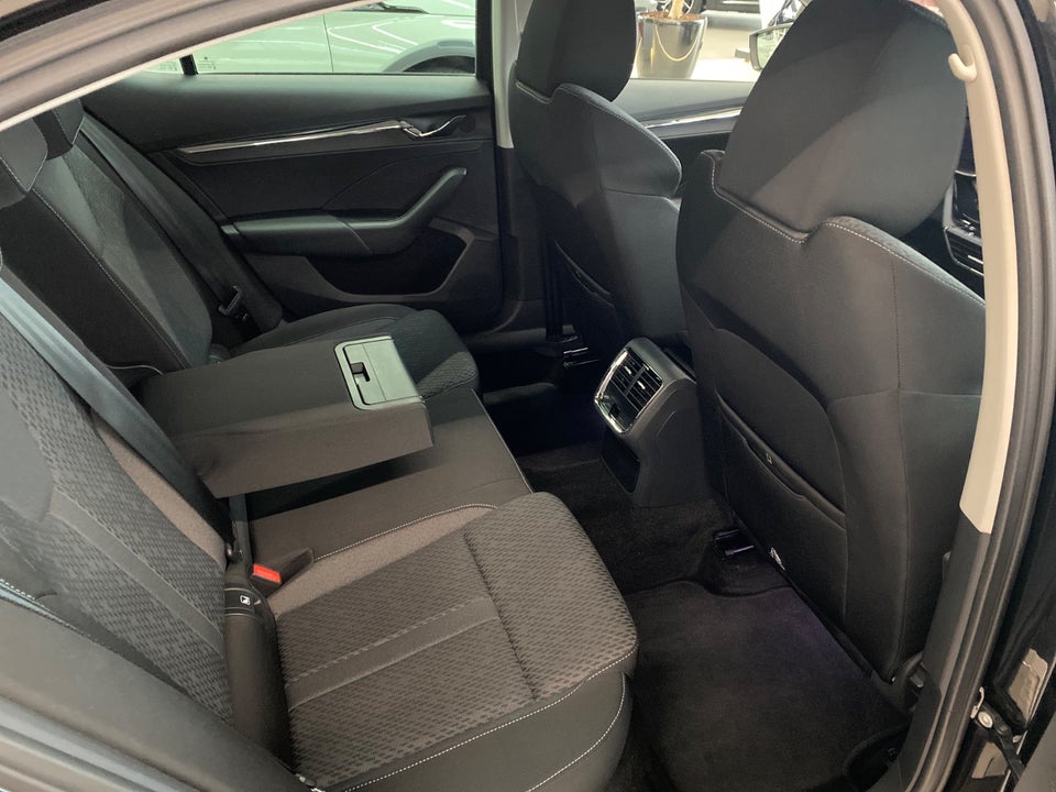 Skoda Octavia 2,0 TDi 150 Style First Edition DSG 5d