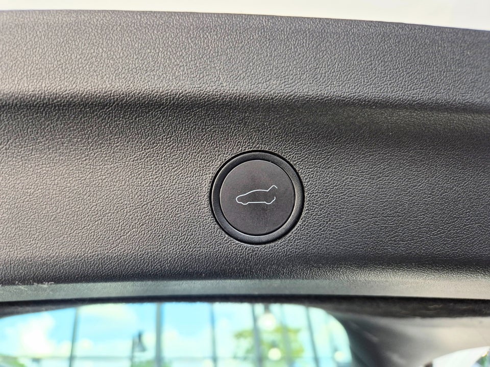 Tesla Model Y Long Range AWD 5d
