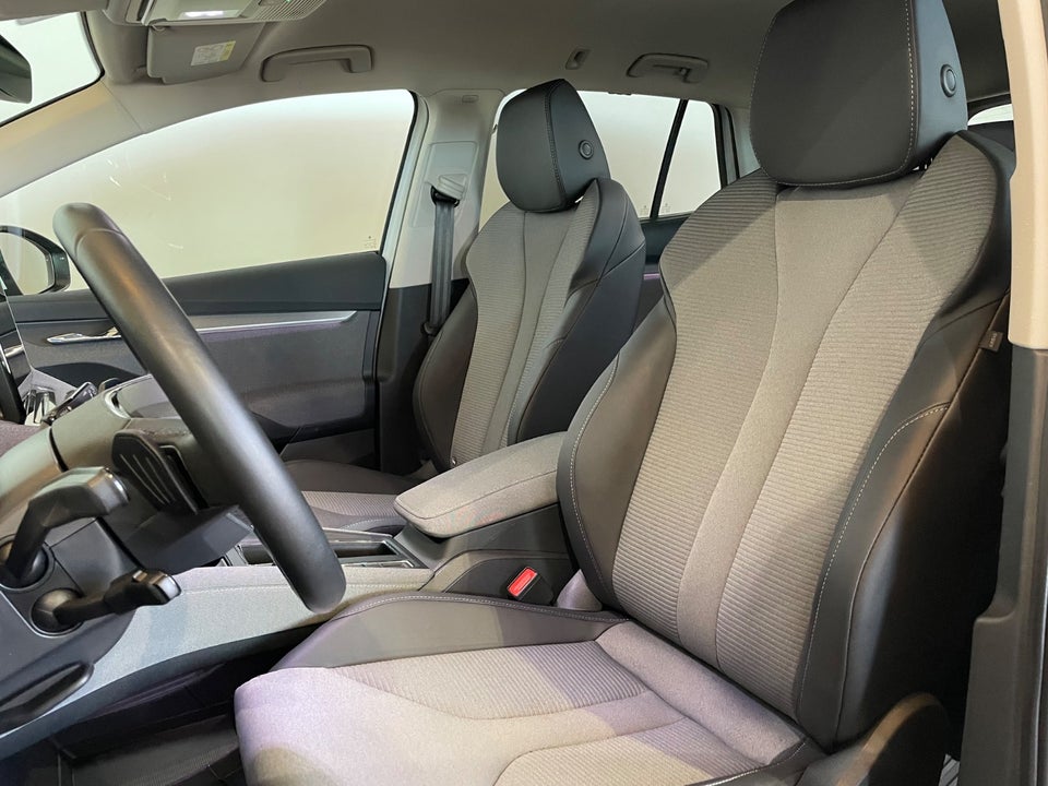 Skoda Enyaq 80 iV Plus Loft 5d