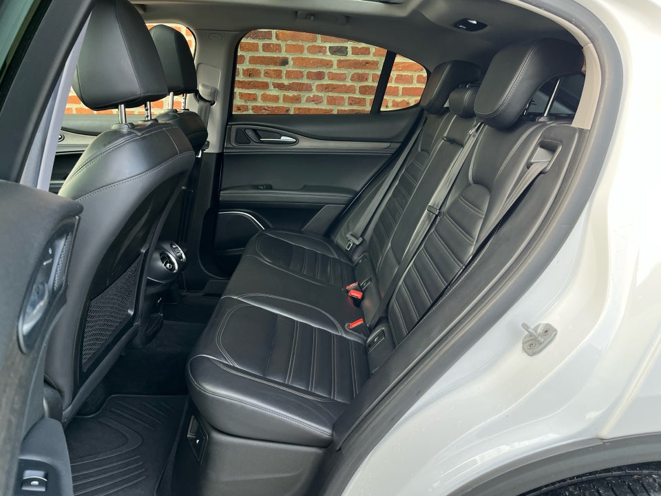 Alfa Romeo Stelvio 2,0 T 280 First Edition aut. Q4 5d