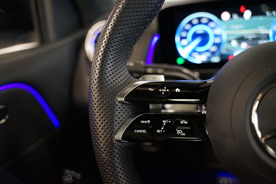 Mercedes EQB250+ AMG Line 5d