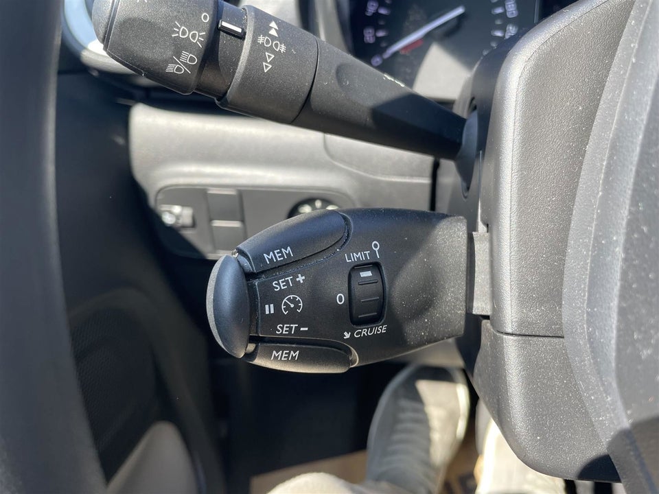 Citroën C3 1,2 PureTech 83 Iconic 5d