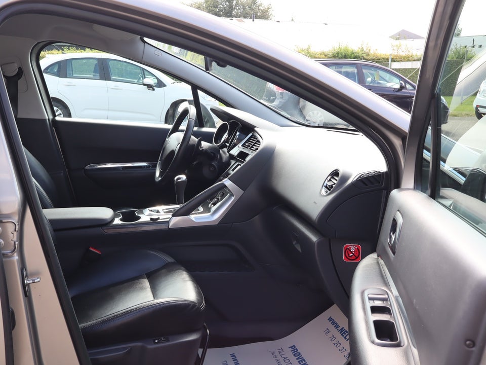 Peugeot 3008 1,6 HDi 114 Premium 5d