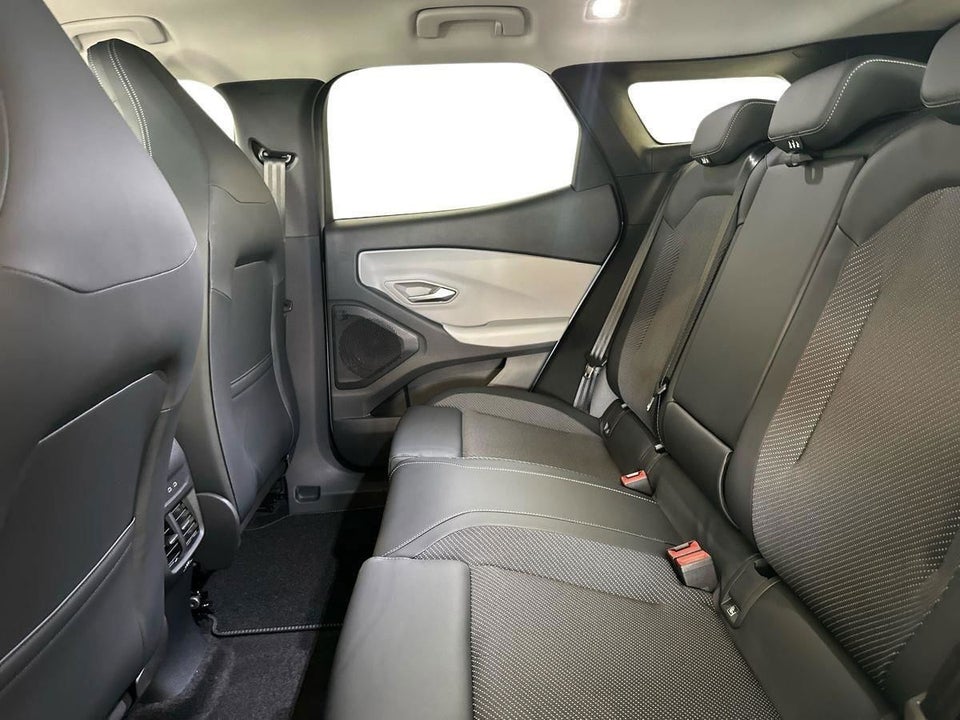 Ford Explorer 84 Select Extended Range AWD 5d