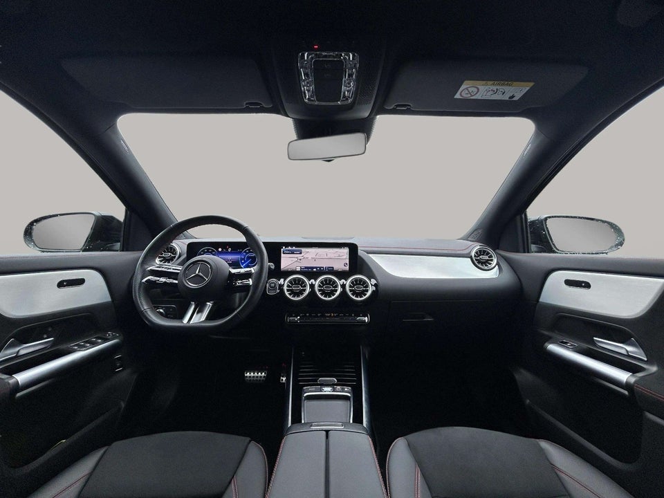 Mercedes EQA300 AMG Line 4Matic 5d