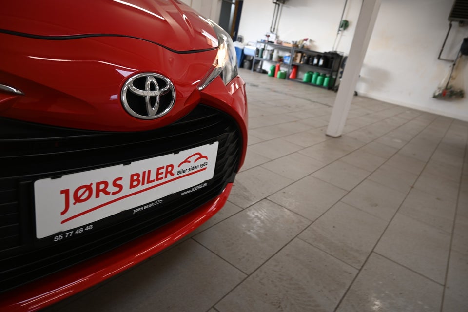 Toyota Yaris 1,0 VVT-i T2 5d