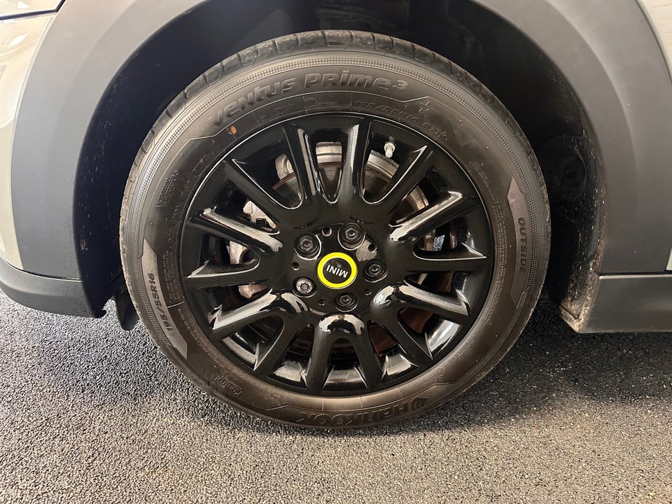 MINI Cooper SE Camden Edition 3d