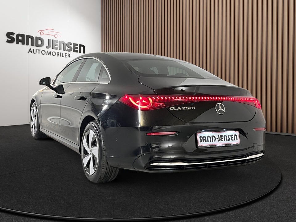 Mercedes CLA250+ EQ Progressive 4d