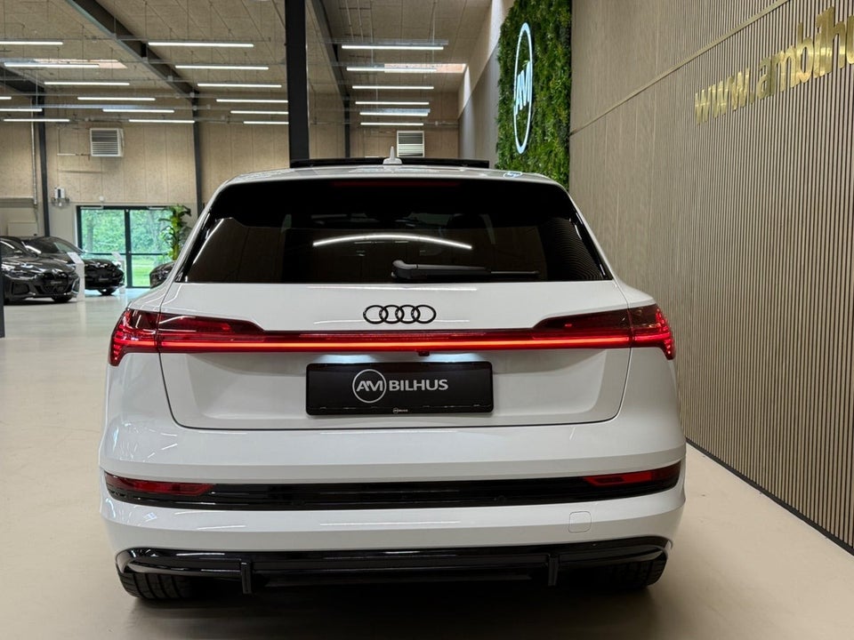 Audi e-tron 55 S-line quattro 5d