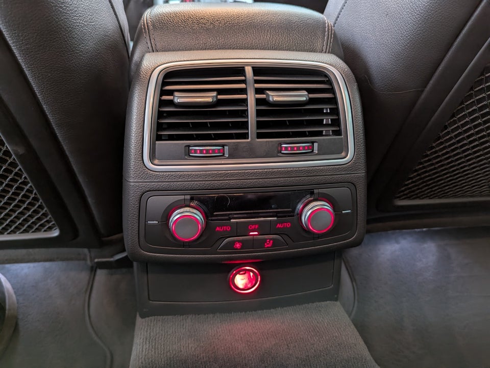 Audi A6 3,0 TDi 218 quattro S-tr. 4d