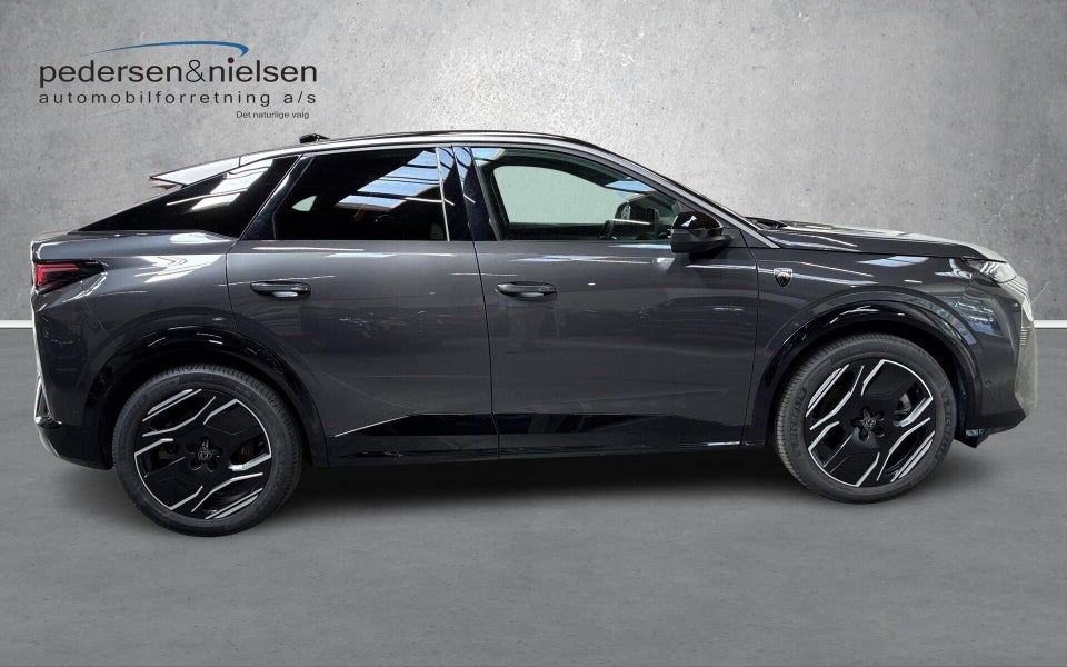 Peugeot e-3008 77 GT Pack 5d