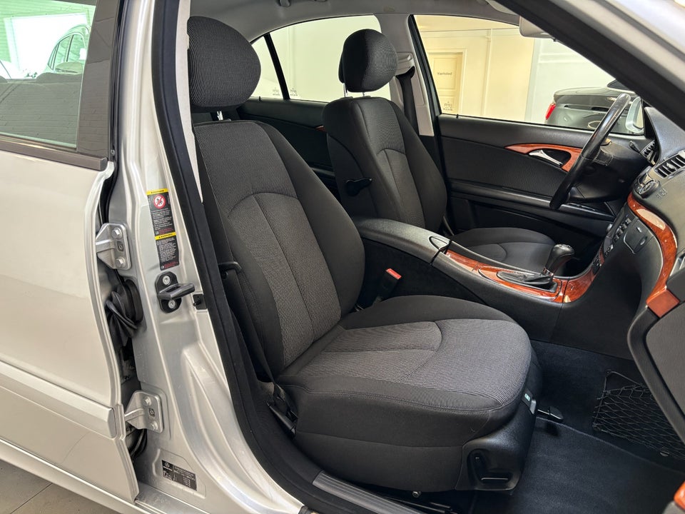 Mercedes E200 1,8 Kompressor Elegance aut. 4d