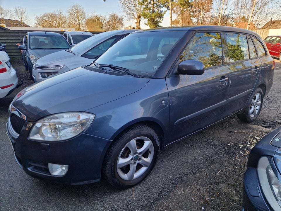 Skoda Fabia 1,6 16V Ambiente Combi aut. 5d