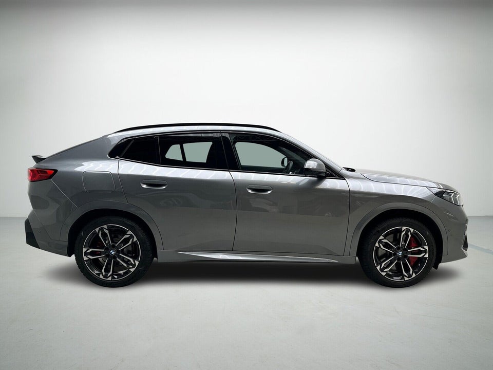 BMW iX2 xDrive30 M-Sport 5d