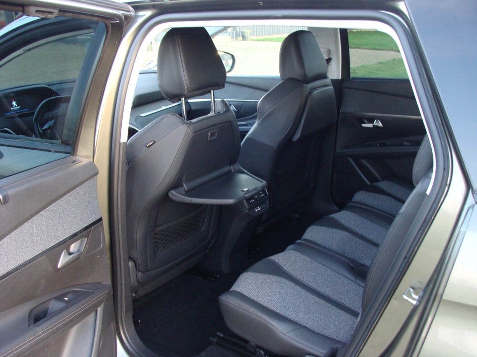 Peugeot 5008 1,6 BlueHDi 120 Allure EAT6 7prs 5d