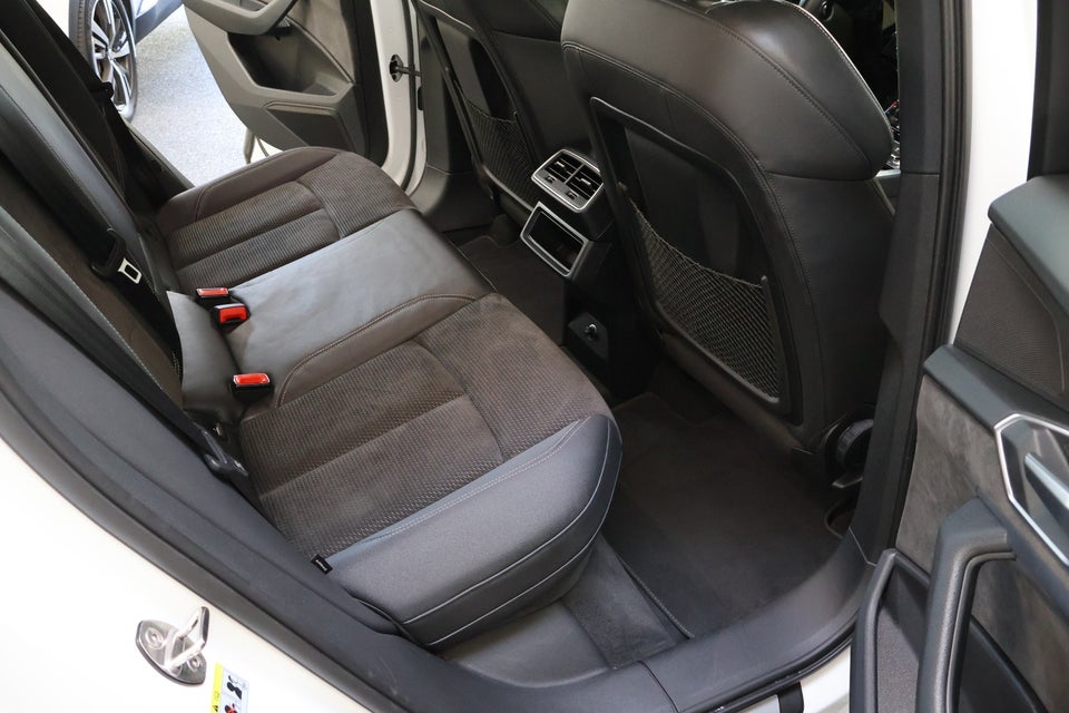 Audi e-tron 55 S-line Sportback quattro 5d